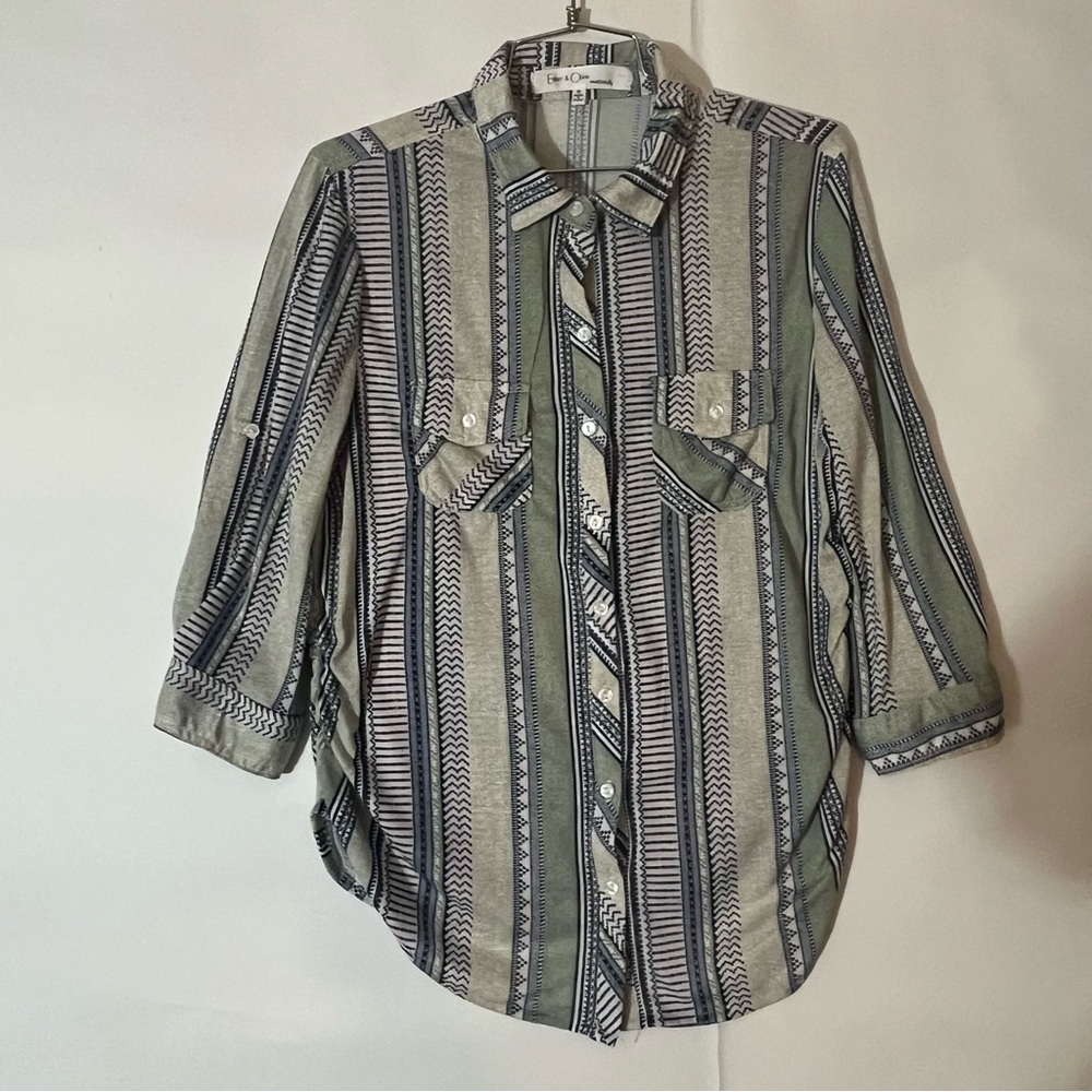 Eden & Olivia Maternity Striped Shirt - Green and Black Size M